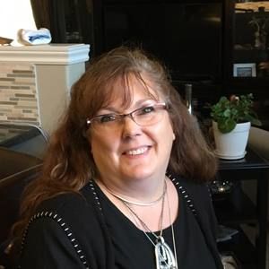 Meet your Posher, Becky